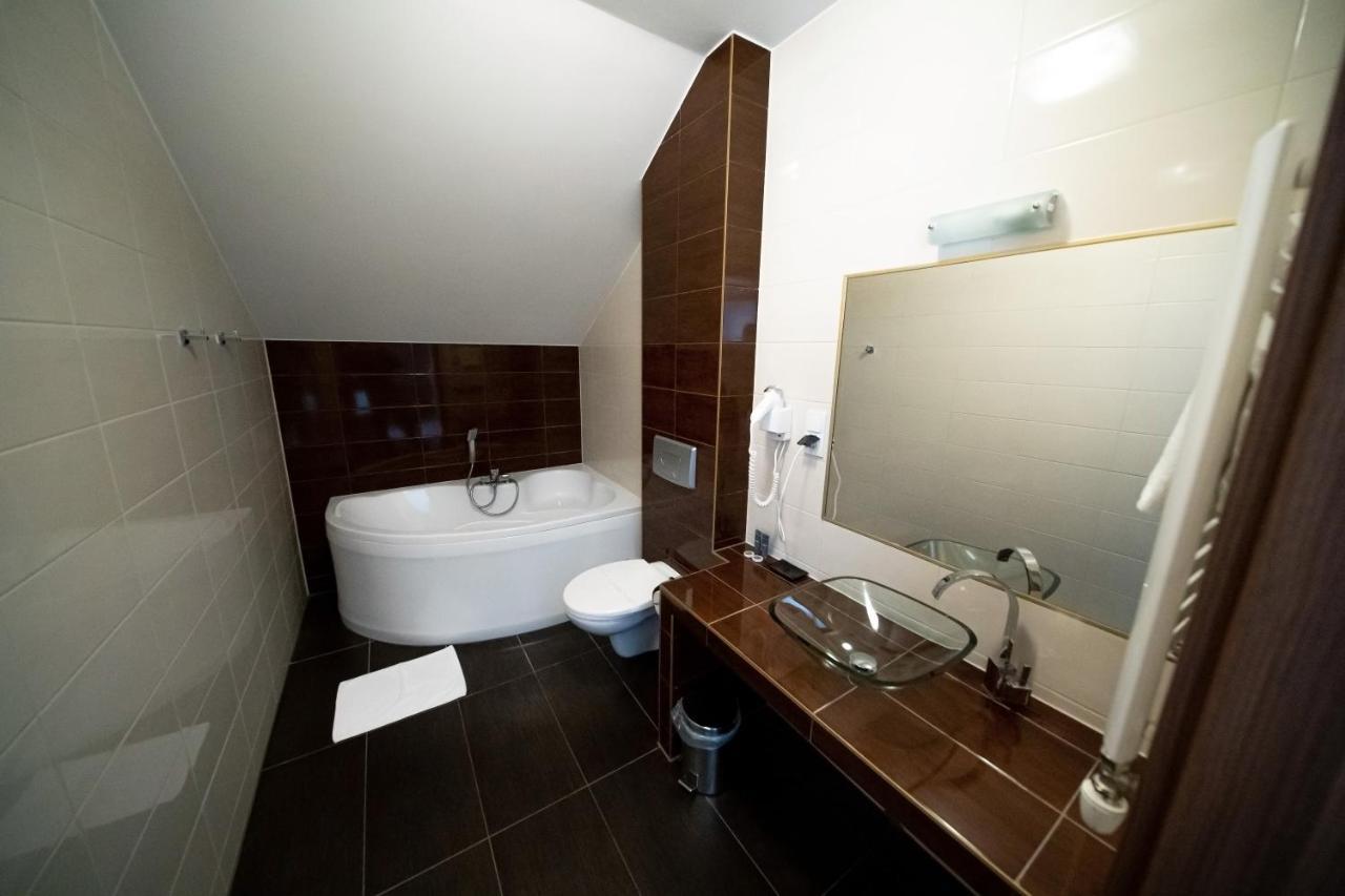 Babilon Krzeszow Aparthotel Krzeszow  Buitenkant foto