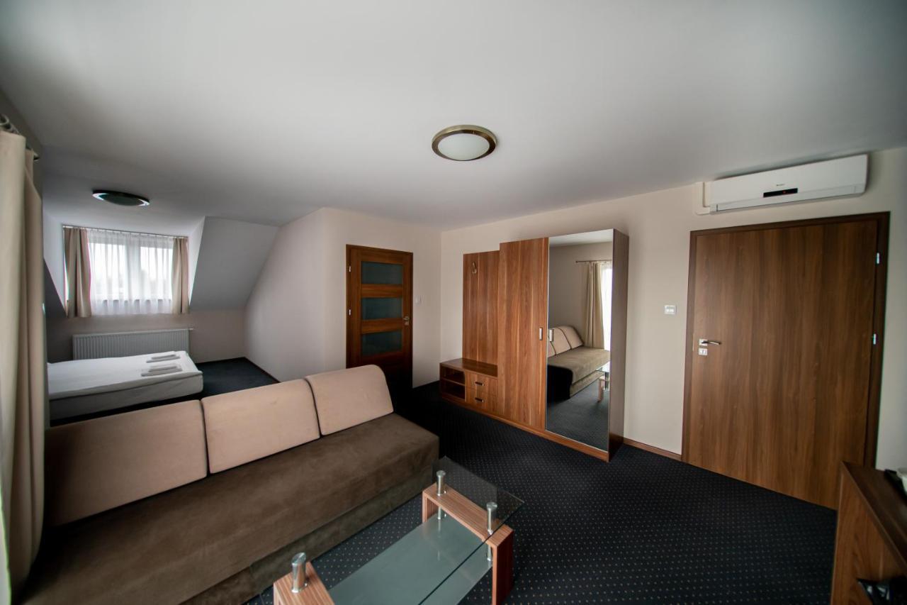 Babilon Krzeszow Aparthotel Krzeszow  Buitenkant foto